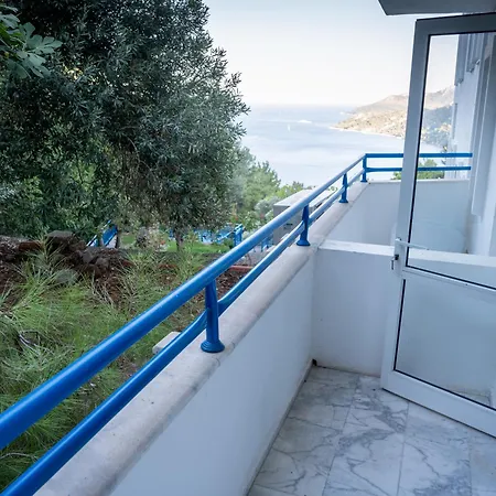 Hotel Karma Homes *